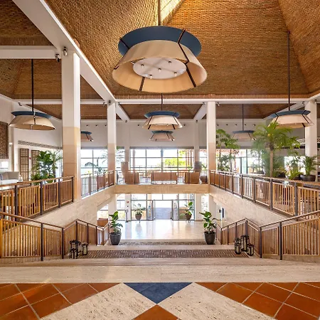 Otel Grande Real Santa Eulalia & 5*
